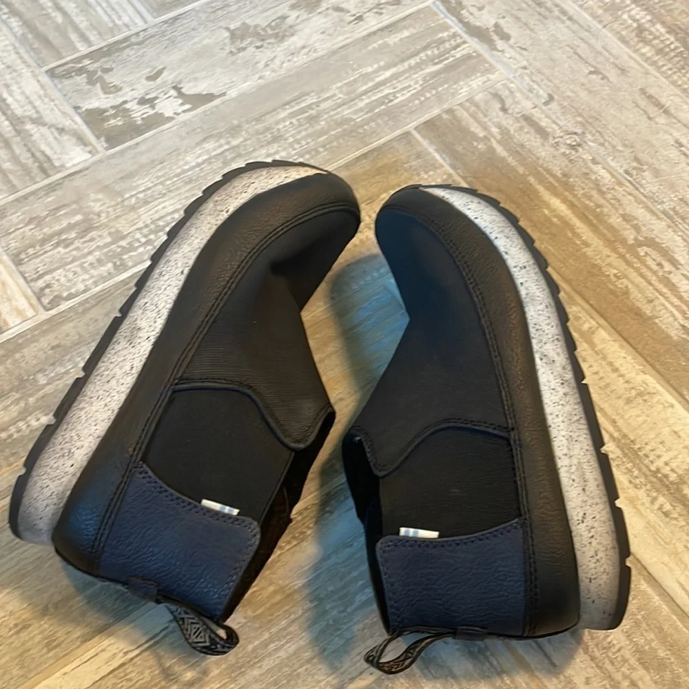 TOMS Sydney boots